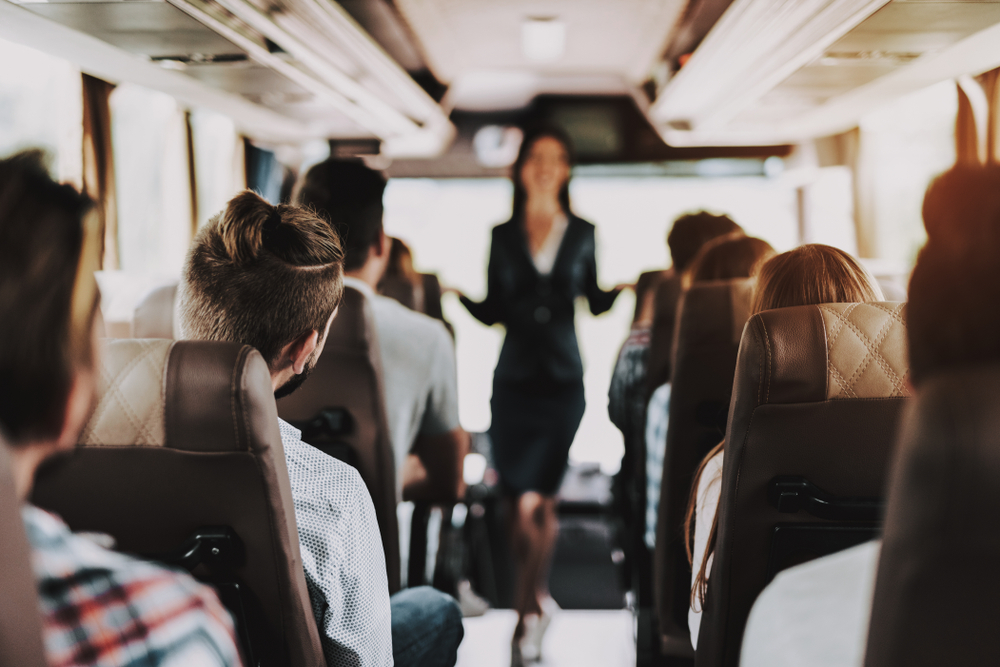  Navigating the Road: A Beginner's Guide to Implementing Employee Transportation Services with Sakshi Tours and Travels